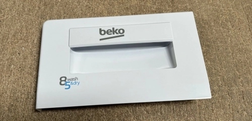 8bcde274-a1b4-489f-b8b5-811761953f49.jpg