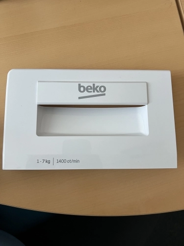 Čelo násypky Beko 1912644055