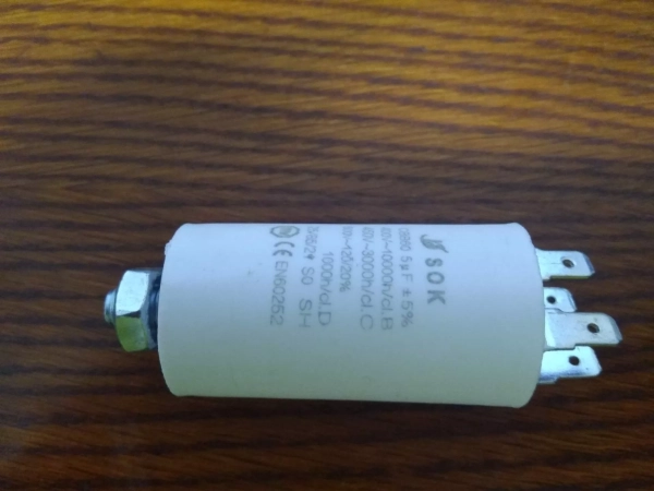 Kondenzátor 5uF 450-500V