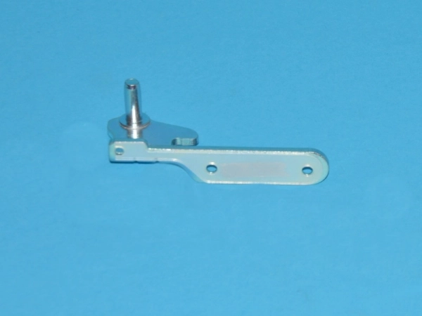 Spodní závěs (pravý) chladničky Gorenje/ Hisense HK2085952