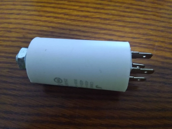 Kondenzátor 32uF 450-500V