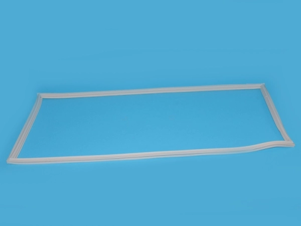 Těsnění dveří chladničky Gorenje / Hisense HK1875300