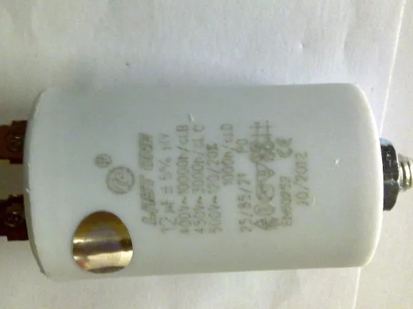 Kondenzátor 12uF 450-500V