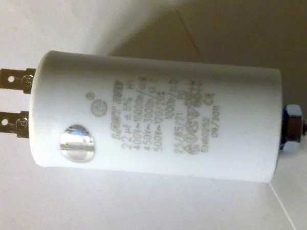 Kondenzátor 22uF 450-500V