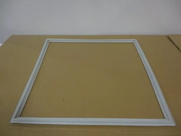 Těsnění dveří mrazničky Beko/Grundig 5928104100