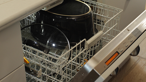 SCCPBPP605-Lifestyle-Dishwasher.jpg